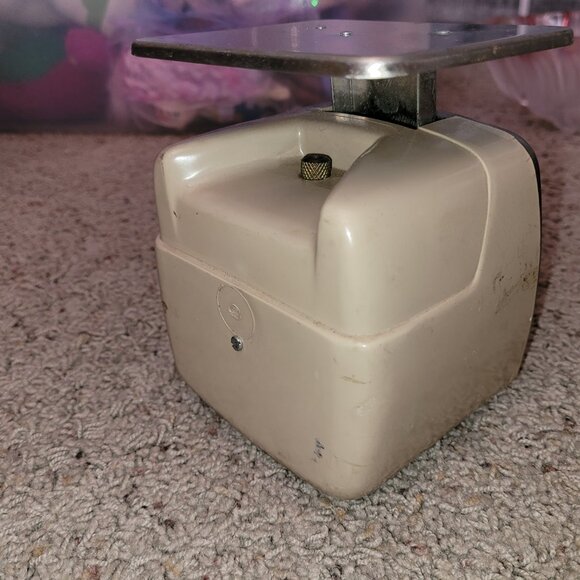 Vintage Pelouze 1977 Model Z2 Postal Scale 2 Lbs x 1/2 oz NICE weight retro - Picture 4 of 9